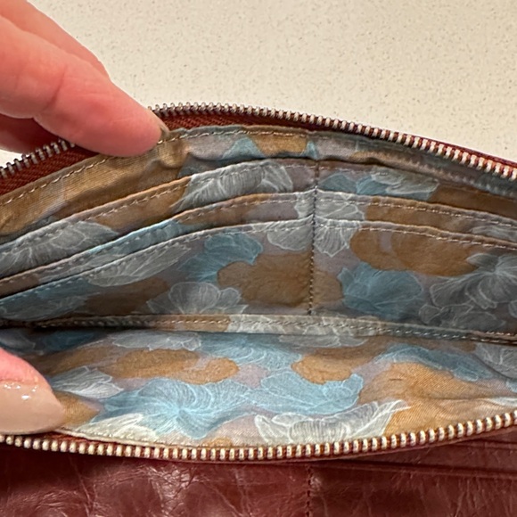 HOBO Maroon Leather Clutch EUC - Picture 3 of 11